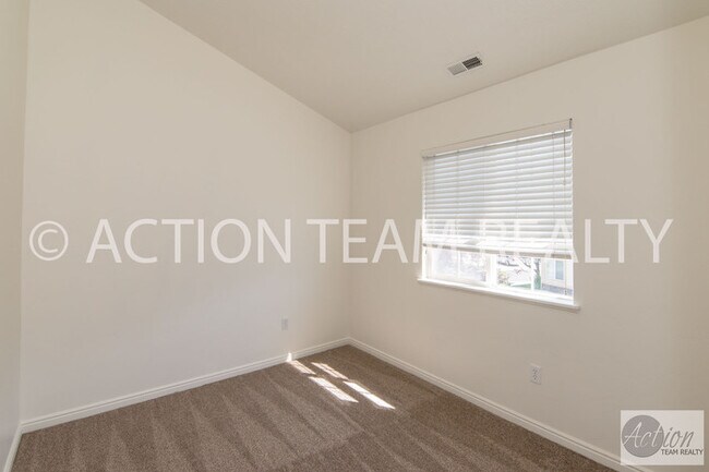 Building Photo - 13533 Venicia Way