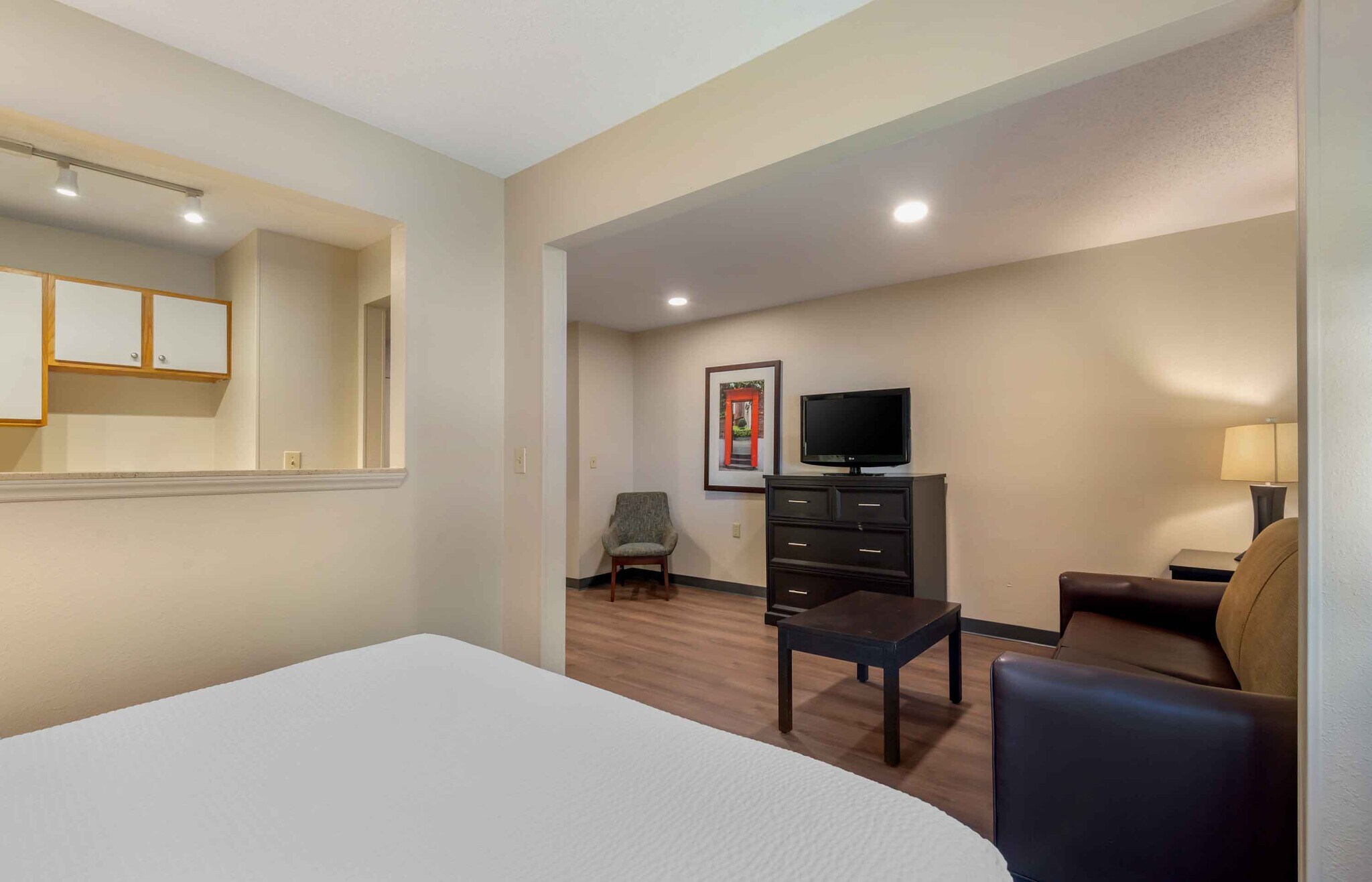 Building Photo - Furnished Studio-Charlotte - Tyvola Rd. - ...