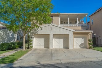 Building Photo - 4 Bedroom Home for Rent in The Woodlands!