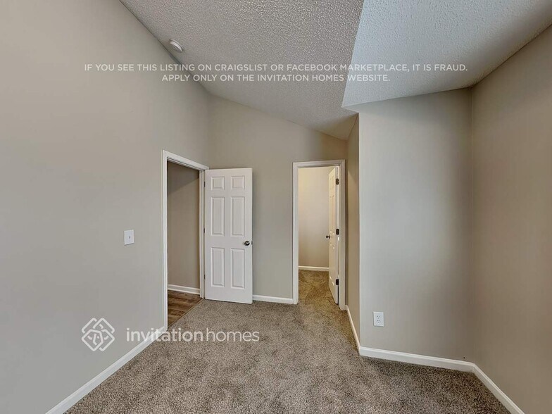 Building Photo - 10324 Covingtonwood Dr