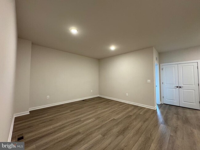 Building Photo - 13409 Petrel St