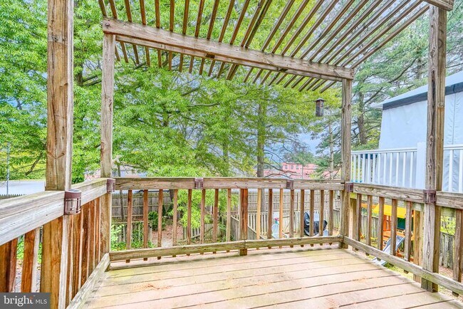 Building Photo - 43 Oak Crest Ct