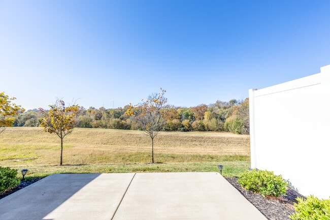 Building Photo - 725 Pr Vw Dr