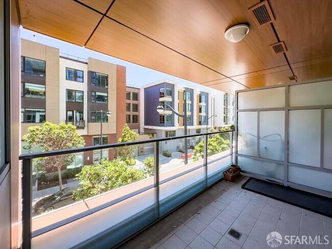 Building Photo - 708 Long Bridge St