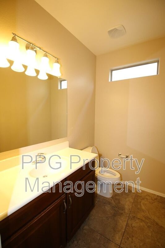 Building Photo - 17656 N 114th Ln
