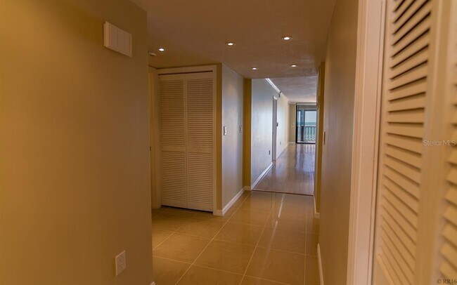 Building Photo - 6600 Sunset Way