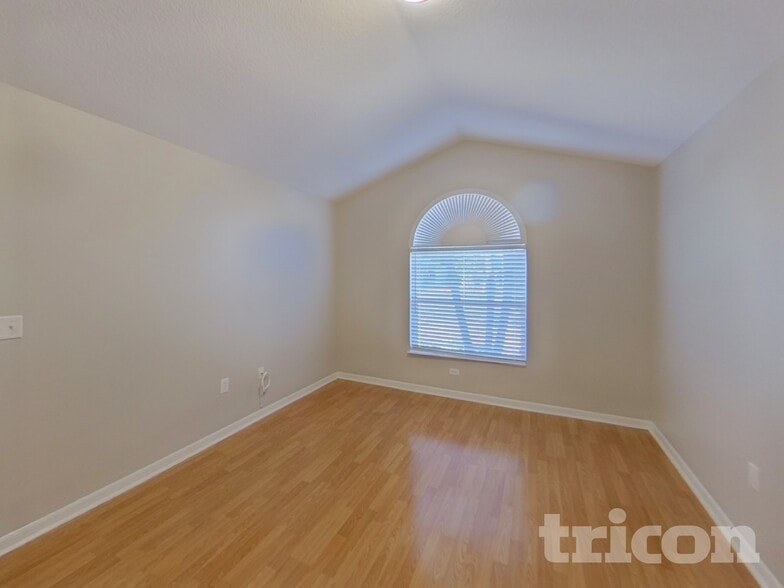 Building Photo - 5811 28th St E