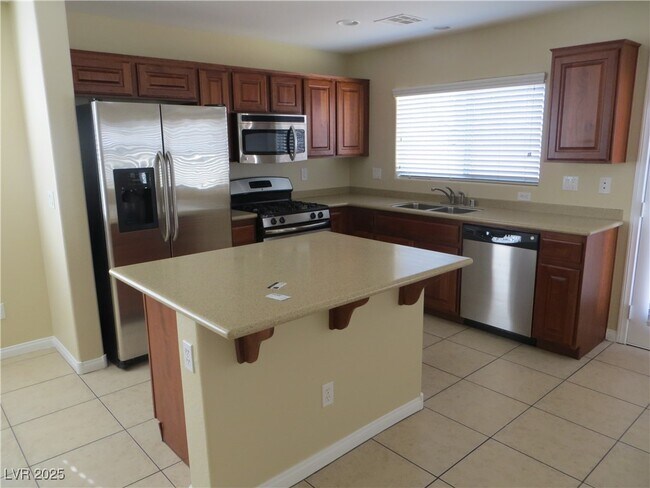 Building Photo - 6824 Bayberry Creek Ave