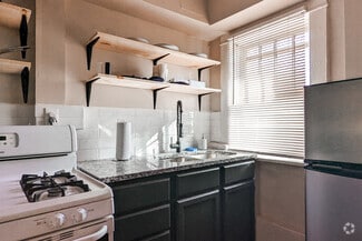 Building Photo - 418 Fewel St