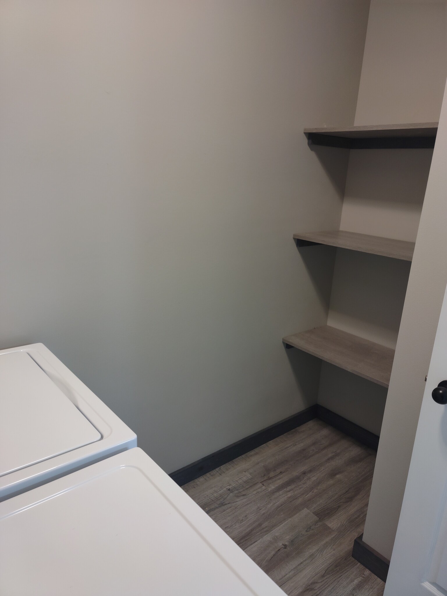Laundry Room - 812 E 5th St
