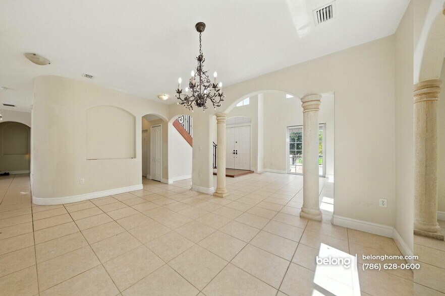 Building Photo - 15386 SW 21 Ln