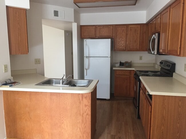 Building Photo - Beautiful Spring Meadows Home