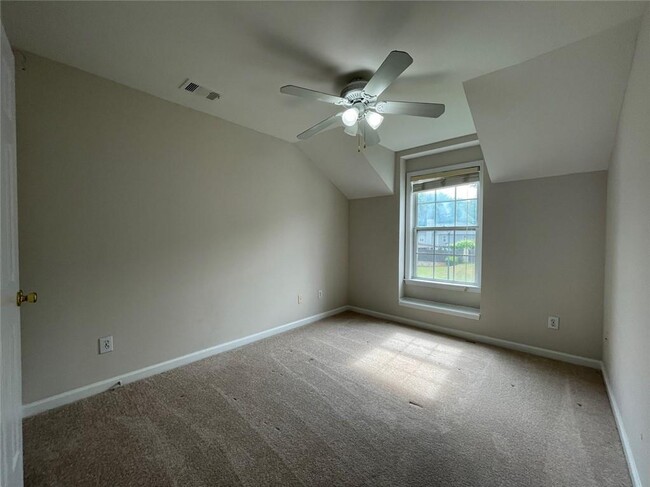 Building Photo - 1624 Hampton Hollow Trail