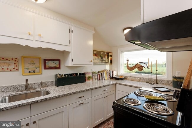 Building Photo - 2083 Atoka Rd