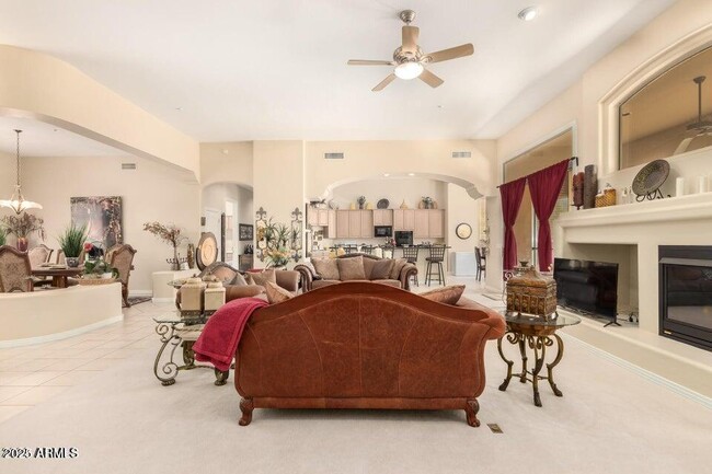 Building Photo - 8115 E Sand Flower Dr