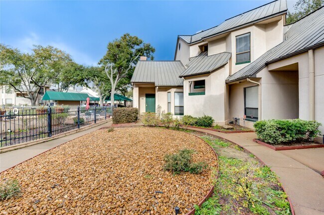 Building Photo - 4144 Greystone Way