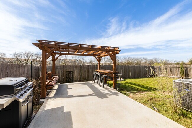 Building Photo - 12600 Lucida Ln