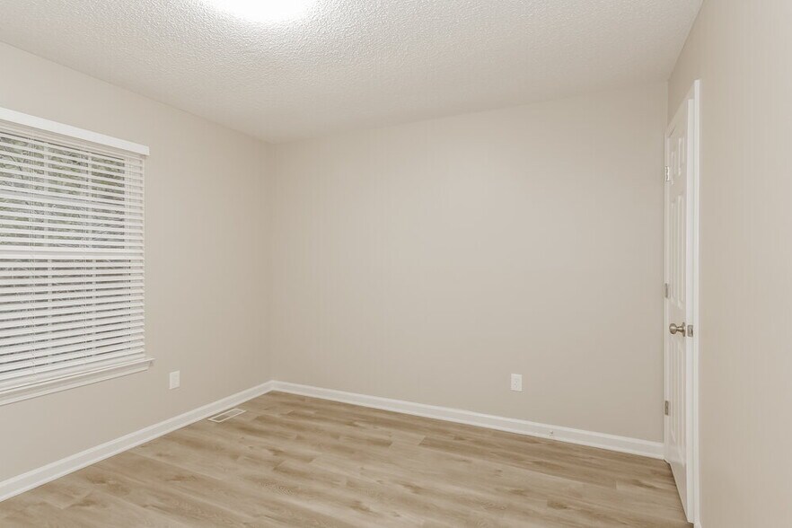 Building Photo - 7405 Chidley Dr