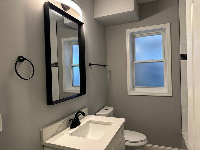 Building Photo - 8125 S Marshfield Ave