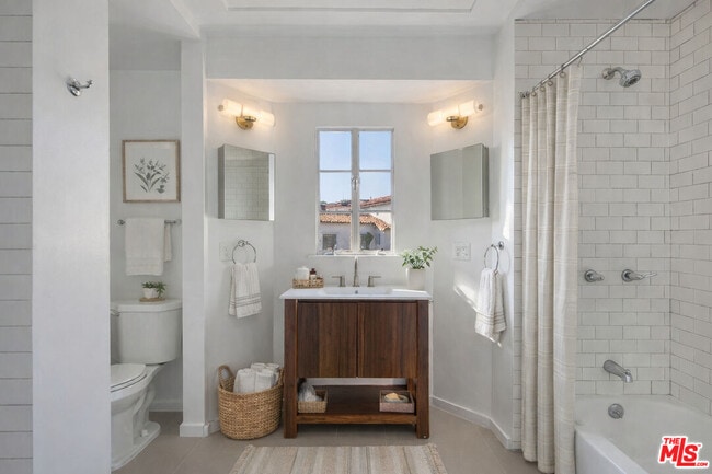 Building Photo - 3617 Homeway Dr