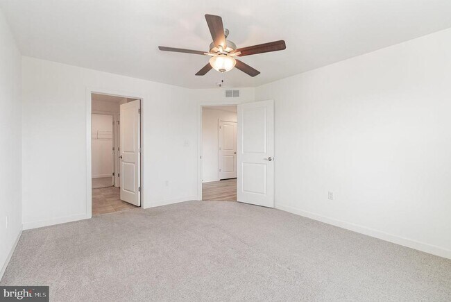 Building Photo - 1708 Fairmont Dr