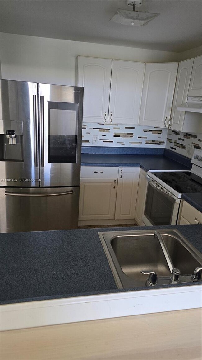 Building Photo - 13499 Biscayne Blvd