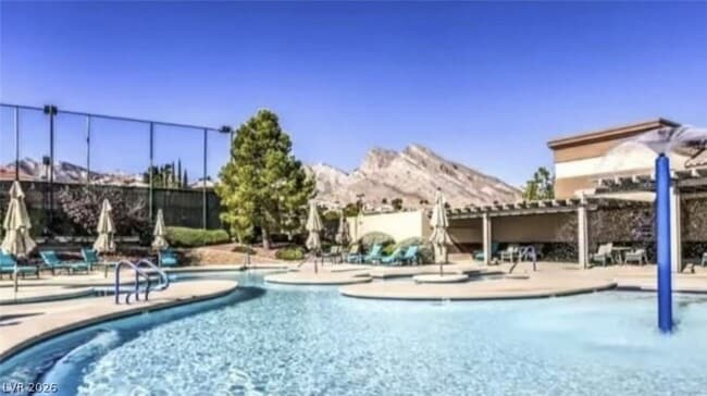 Building Photo - 2628 Highvale Dr