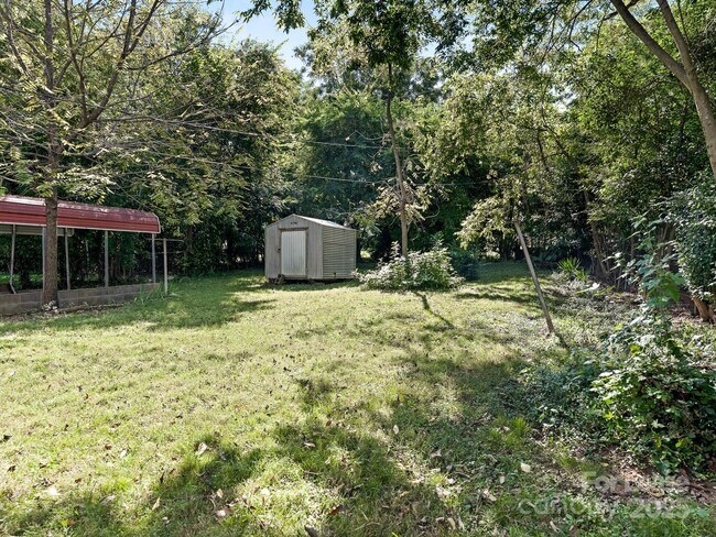 Building Photo - 2909 Southwest Blvd