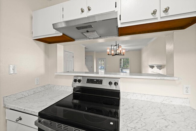 Building Photo - 5382 Rosedown Ct
