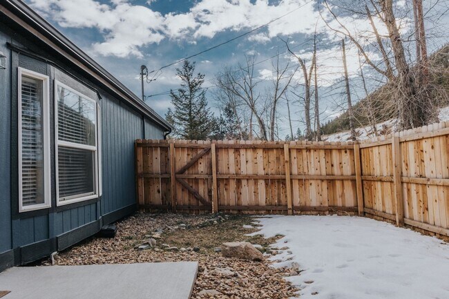 Building Photo - Clear Creek Escape: Private Half-Acre Moun...