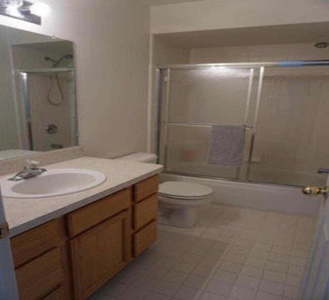 Building Photo - 2280 Moss Rose Ct