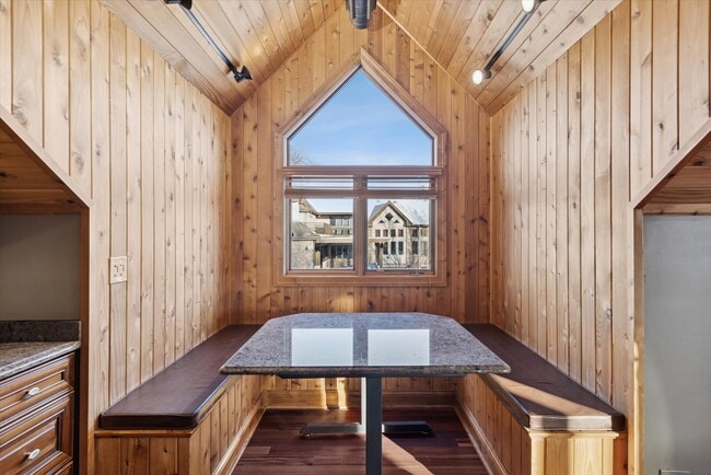 Building Photo - 16W125 89th Pl