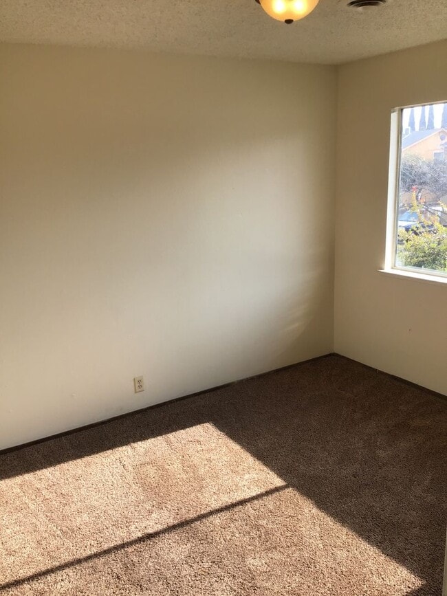 Building Photo - 1590 Alfred Way