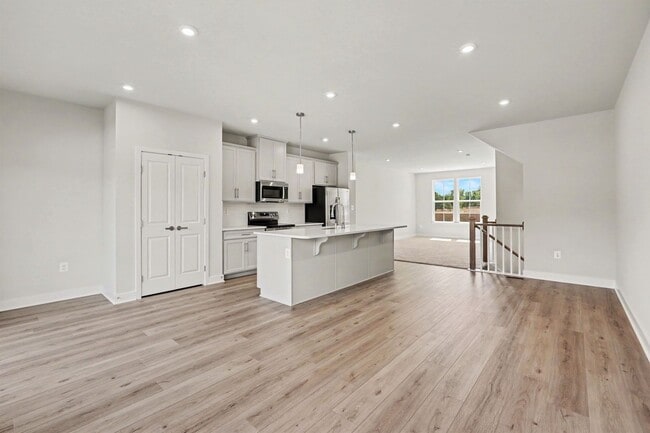 Building Photo - 9177 Edenderry Dr