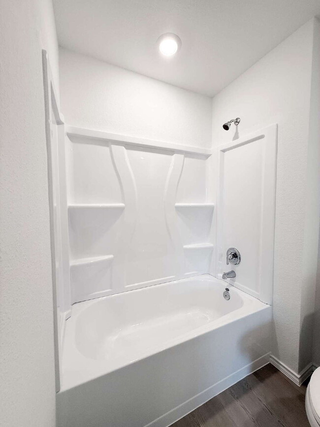 Building Photo - One Story 4 Bedroom/2Bath - For Rent - San Marcos, TX - Minutes From Shopping, Entertainment, and...