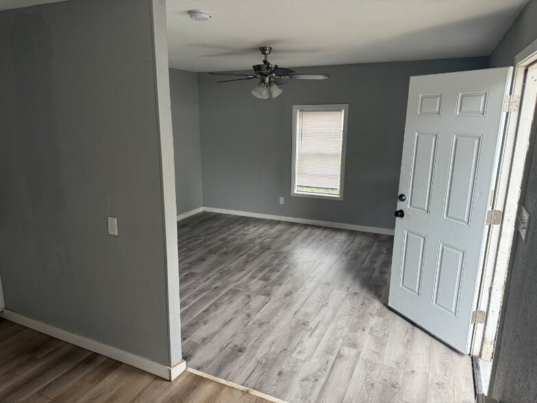 Building Photo - 714 Crim Ave