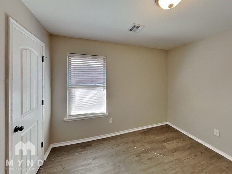 Building Photo - 3048 NW 182nd St