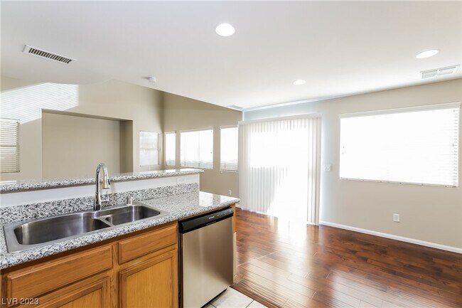 Building Photo - 10525 Silver Cholla Ct