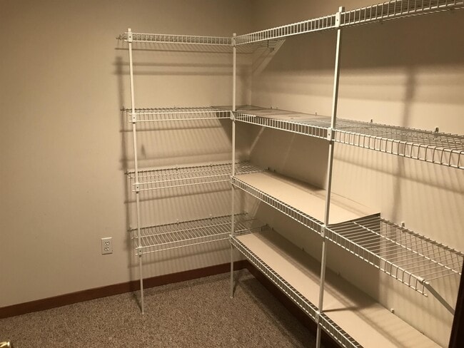 Building Photo - 783 Holly Creek Dr