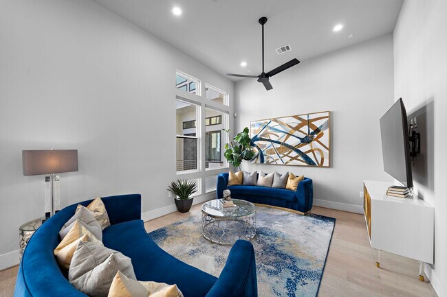 Building Photo - 3513 Hutchins St