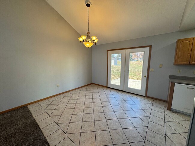 Building Photo - 130 NW 171 Rd