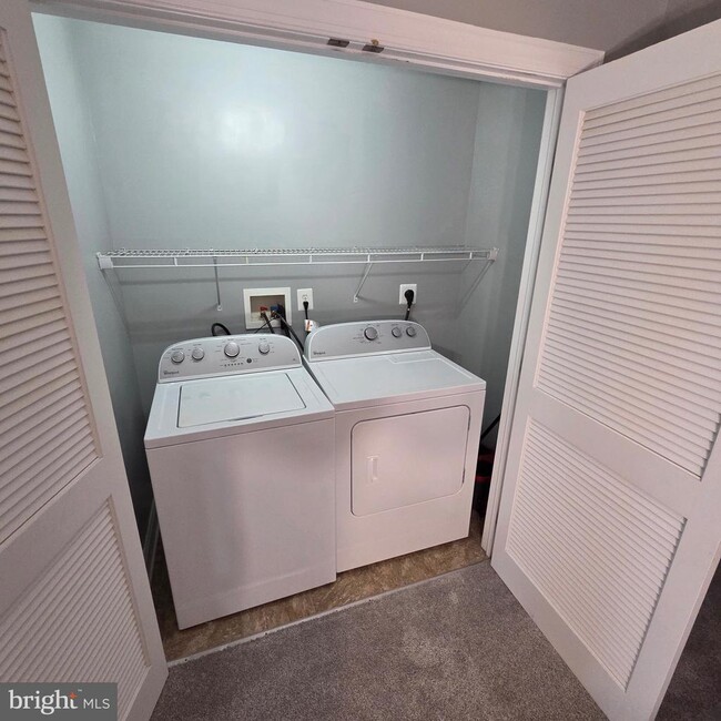 Building Photo - 4121 Chariot Way