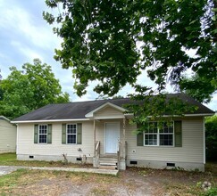 Building Photo - 3 Bedroom 2 Bath House on Dixie Ave. Avail...