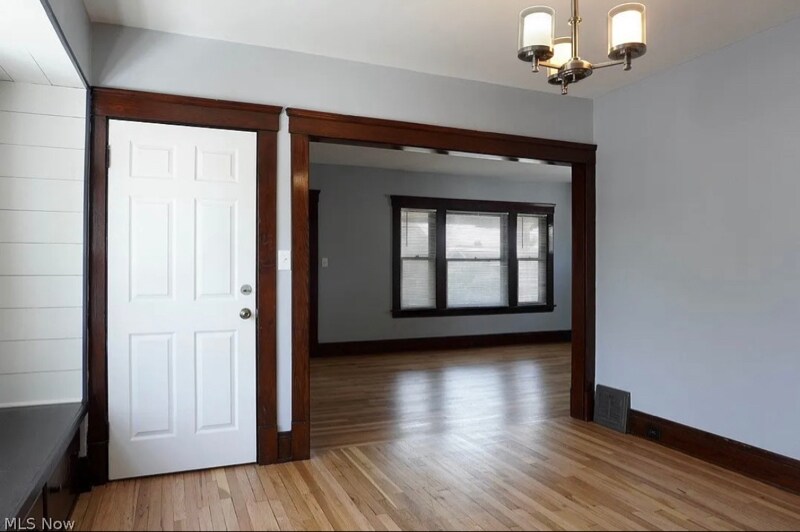 Building Photo - 4225 W 49th St