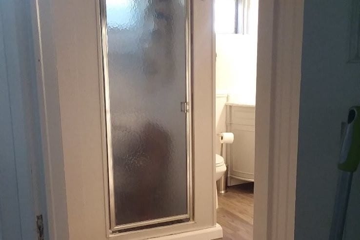 large shower stall - 509 E Myrtle St