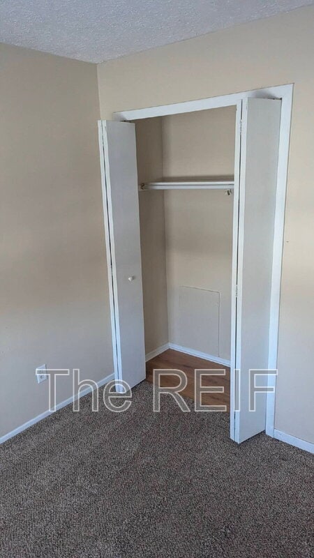 Building Photo - 721 Peachtree Pl