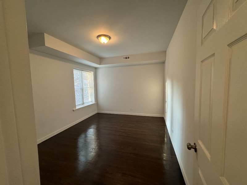 Building Photo - 8046 Ellis Ave