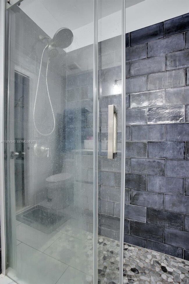 Building Photo - 850 Sorrento Dr