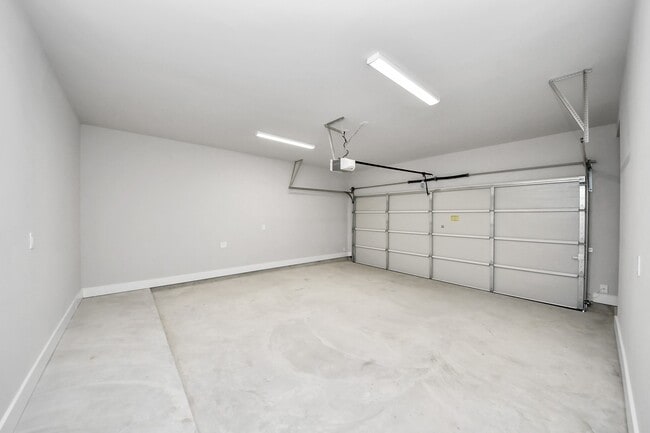 Building Photo - 1104B Mansfield St