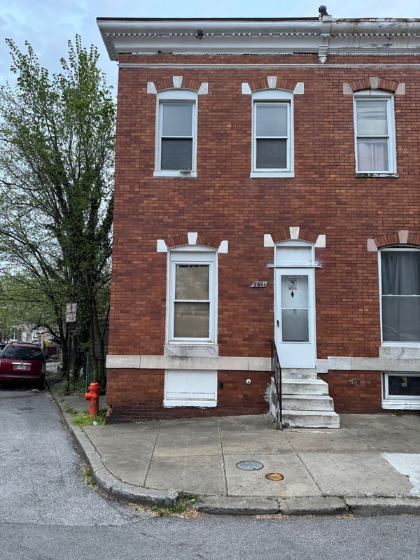 Primary Photo - 2601 W Fairmount Ave
